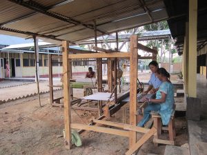 Weaving-activities-at-Ashadeep's-Navachetana-Home-for--Homeless-Women-with-Mental-Illness